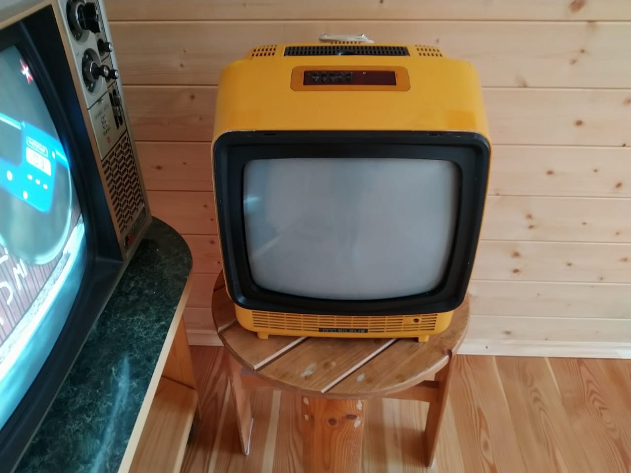 Кронштейн для телевизоров купить в Минске